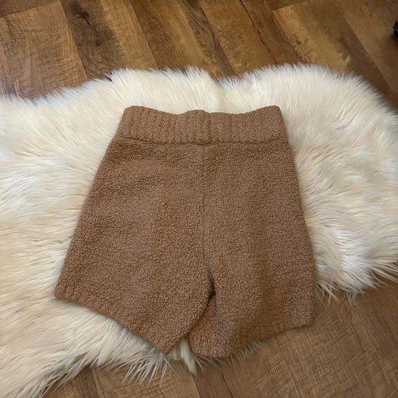 SKIMS Cozy Knit High Rise Lounge Shorts In Camel Brown - Picture 7 of 8